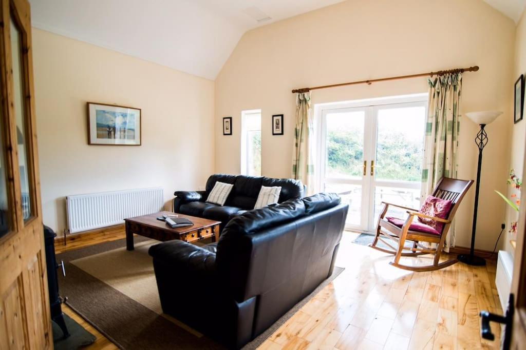 *Spacious Irish Cottage* Fanore Extérieur photo