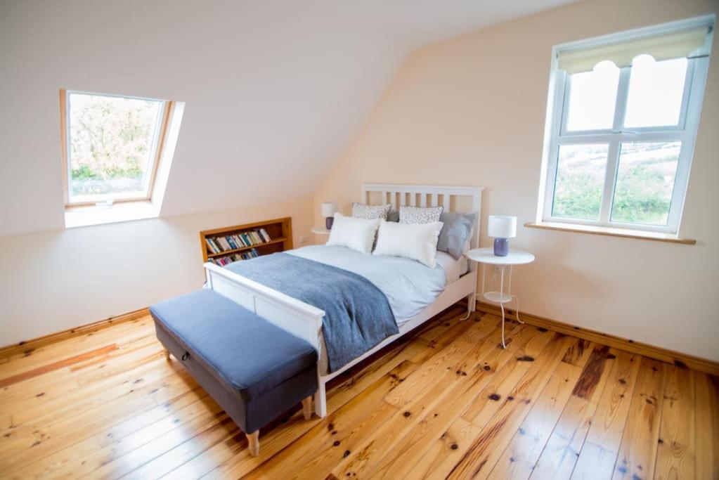 *Spacious Irish Cottage* Fanore Extérieur photo